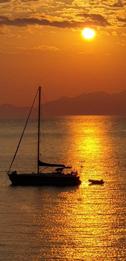 Sunset Holiday House Archangelos (Laconia) Exterior foto