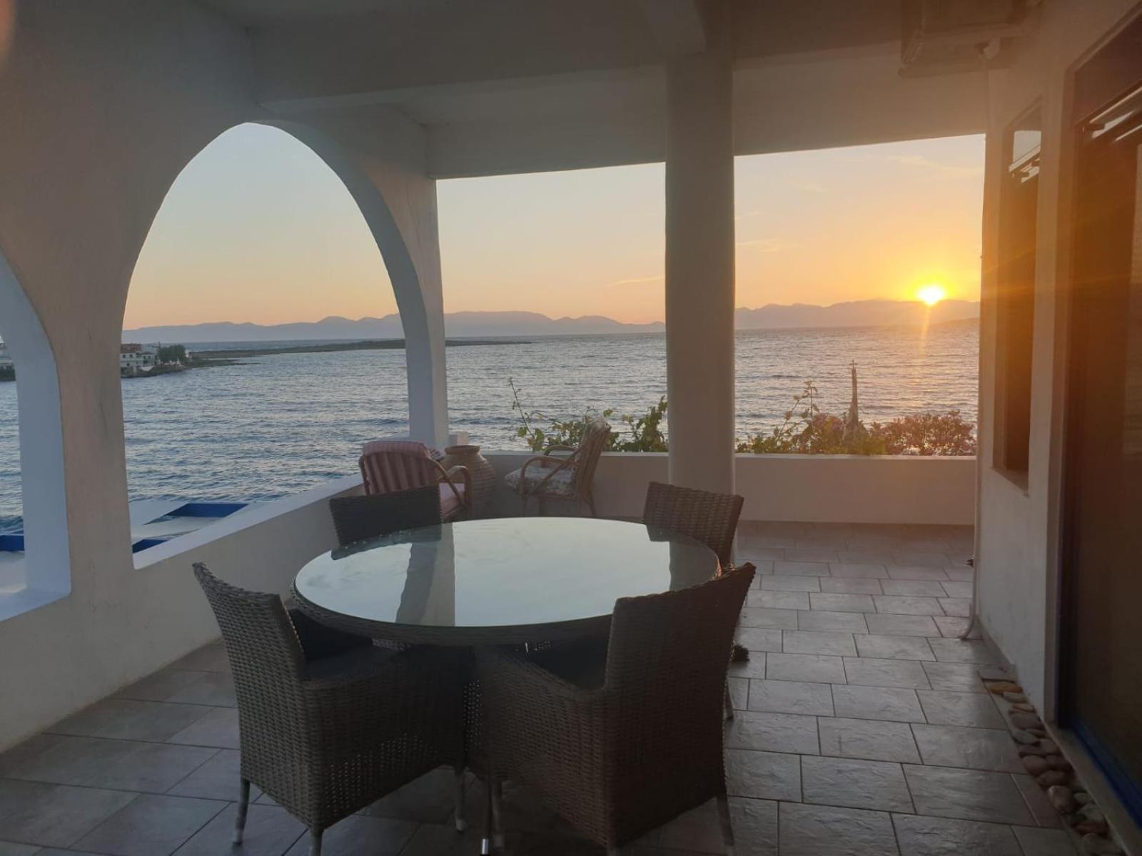 Sunset Holiday House Archangelos (Laconia) Exterior foto